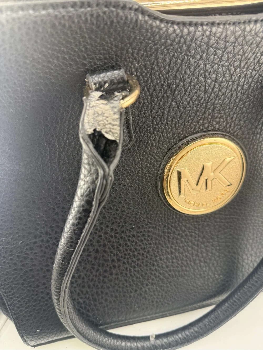 Michael Kors large handbag - Picture 9 of 11